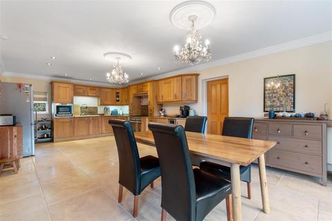 undefined, Newick Avenue, Little Aston B74