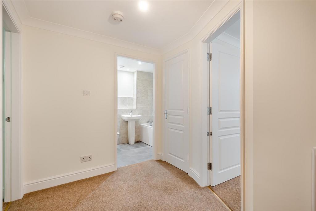 8566513-interior01.jpg