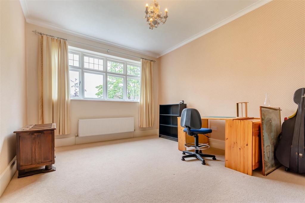 8599546-interior07.jpg
