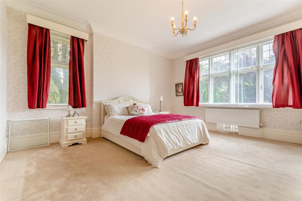 8599546-interior11.jpg