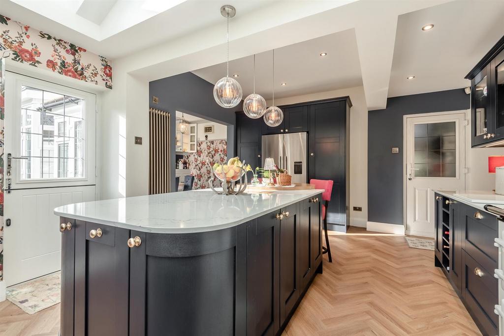 8680787-interior37.jpg
