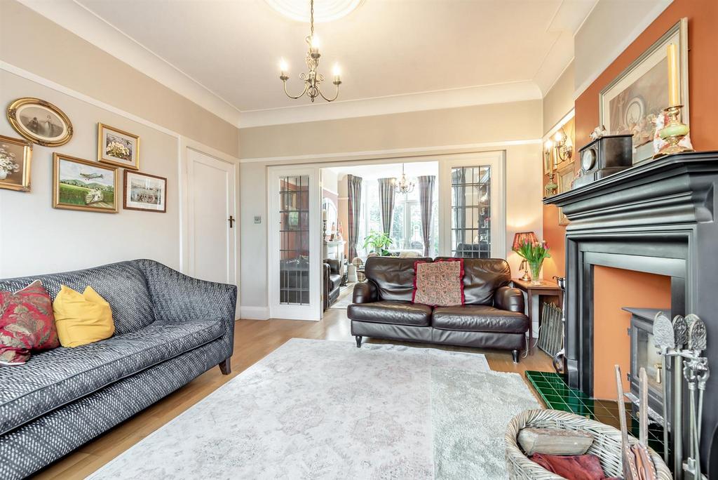 8680787-interior21.jpg