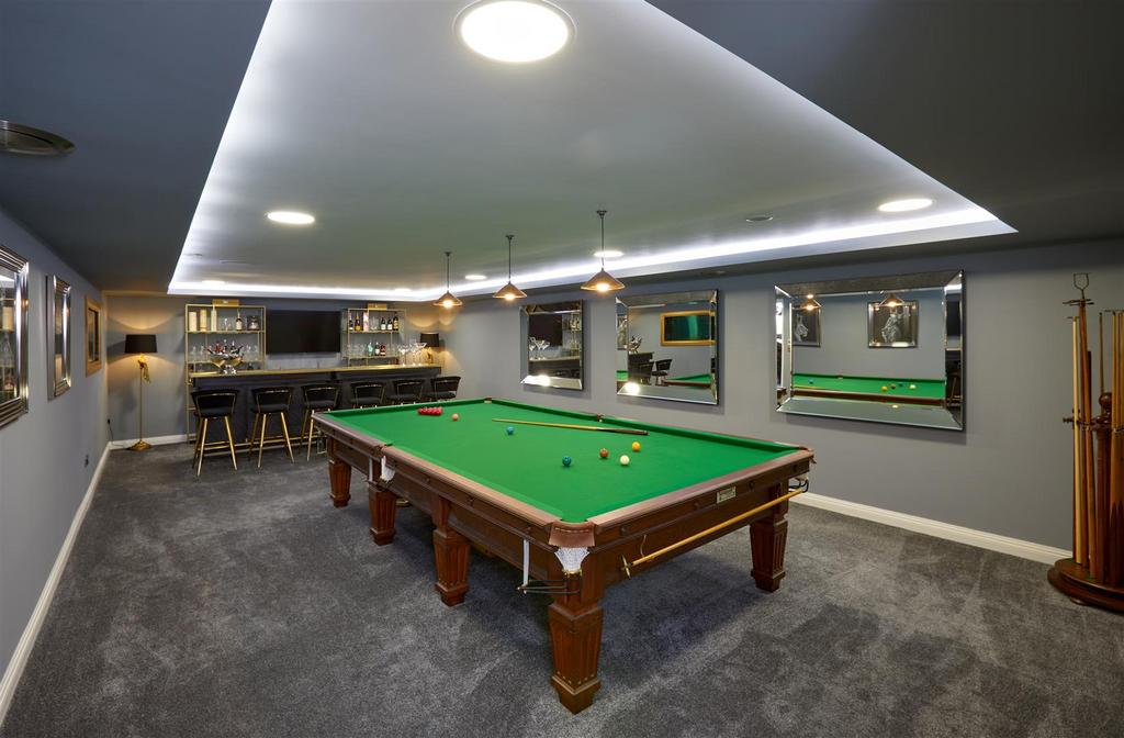 Broad View Interior 028.jpg