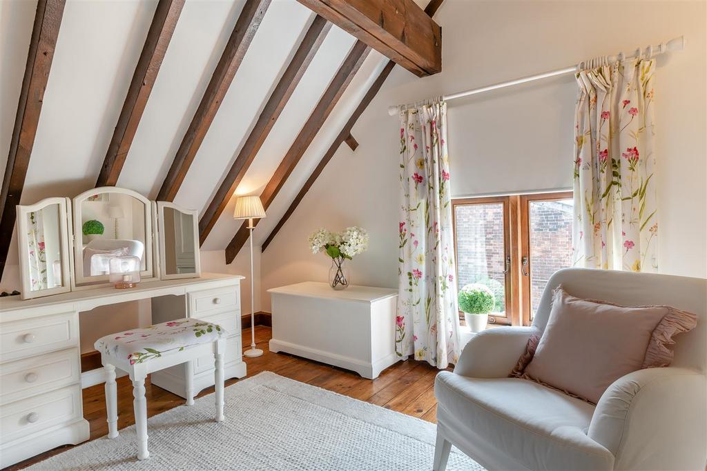 8651407-interior13.jpg