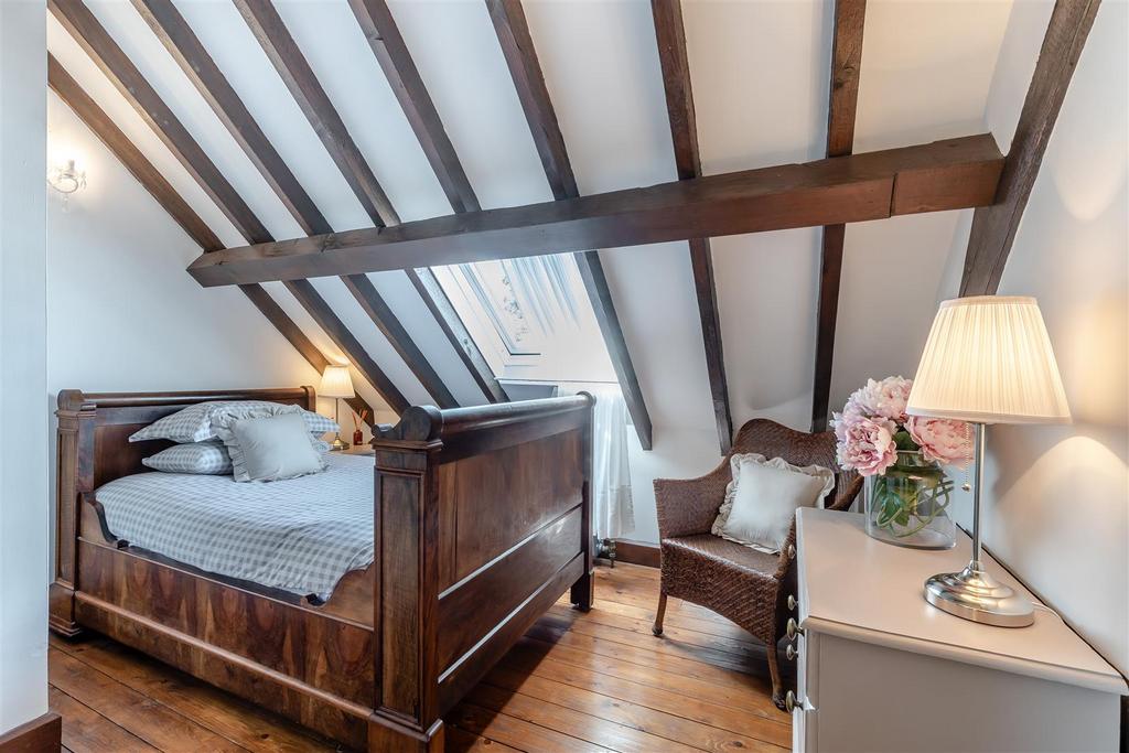 8651407-interior16.jpg