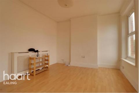 3 bedroom flat to rent, South Ealing Road, South Ealing, W5