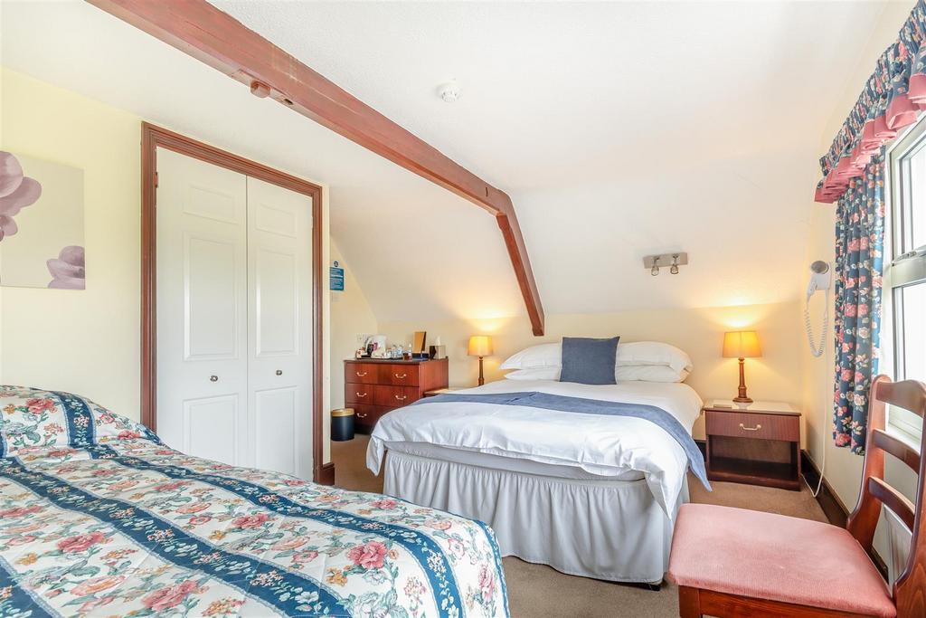 8550706-interior27.jpg