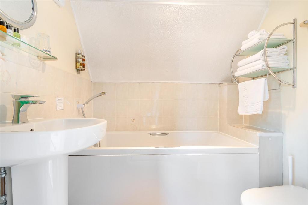 8550706-interior24.jpg