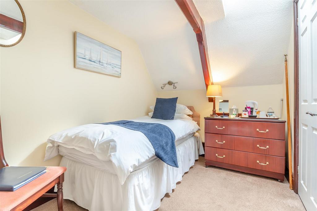 8550706-interior19.jpg