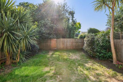 2 bedroom flat to rent, Netheravon Road, Chiswick, London