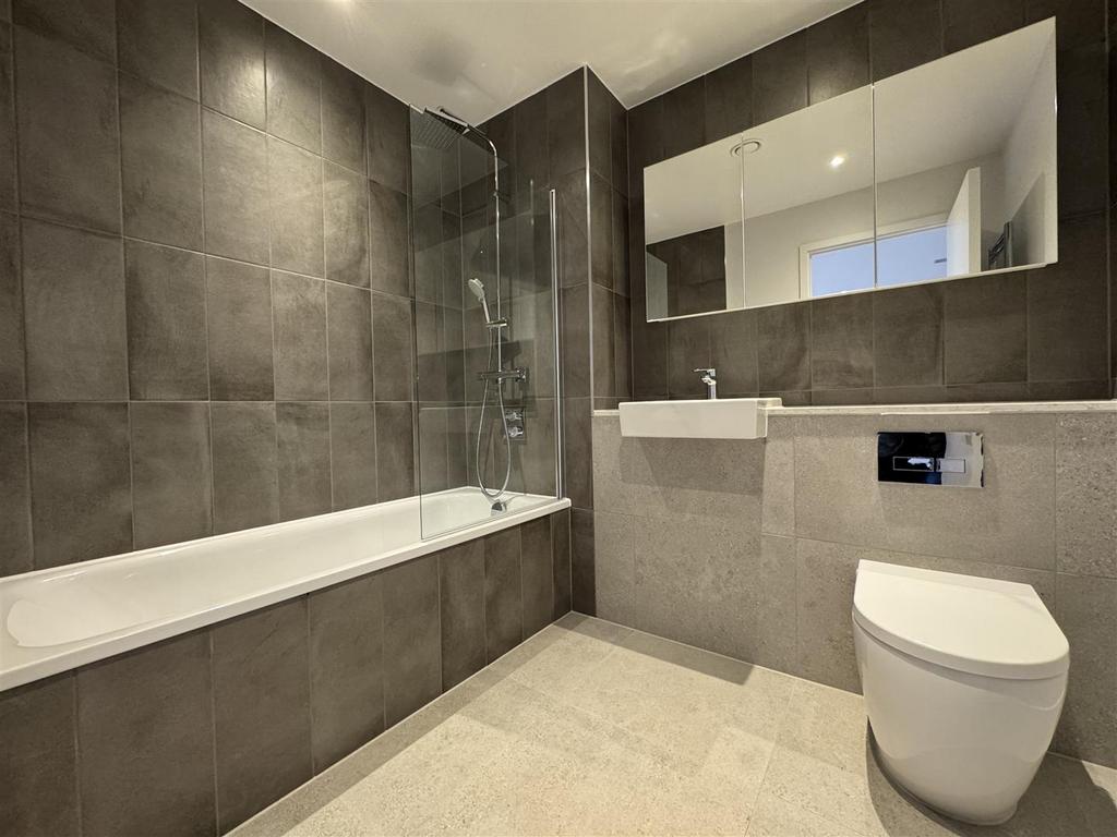 Bathroom.jpeg