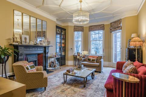 2 bedroom flat for sale, Oakwood Court, London, W14