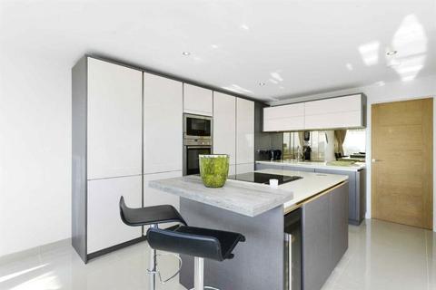 2 bedroom flat to rent, Cresta House, 133 Finchley Road, London