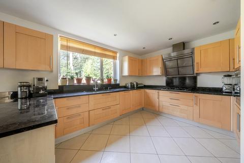 undefined, Lord Chancellor Walk, Kingston Upon Thames, KT2