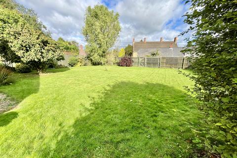 undefined, Banbury Road, Chacombe, OX17