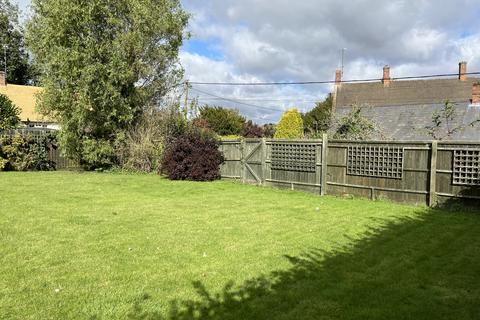 undefined, Banbury Road, Chacombe, OX17