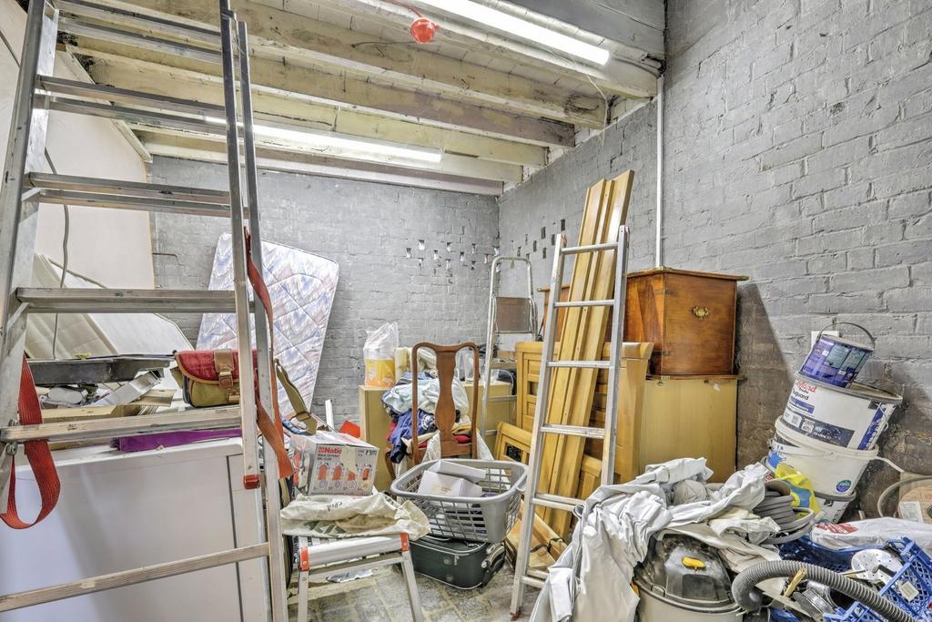 Flat Workshop/Garage