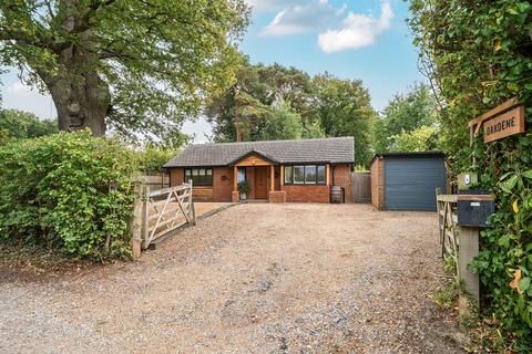 undefined, Goose Lane, Hook, RG27