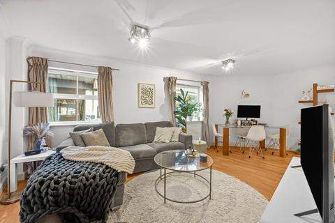 1 bedroom flat for sale, Ensign Street, London