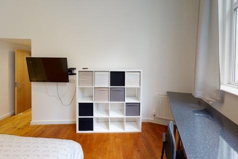 undefined, (3) Flat 6 54 Glasshouse Street, Nottingham