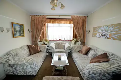 undefined, Berkeley Waye, Hounslow TW5