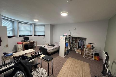 Studio to rent, Cotham Park, Bristol BS6