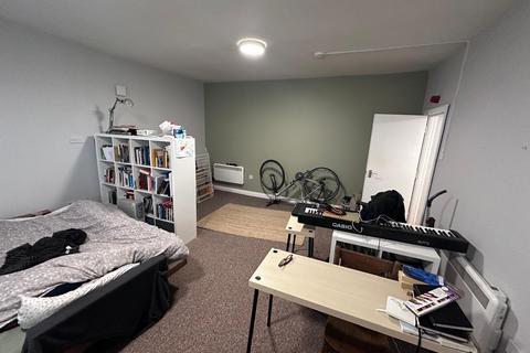 Studio to rent, Cotham Park, Bristol BS6