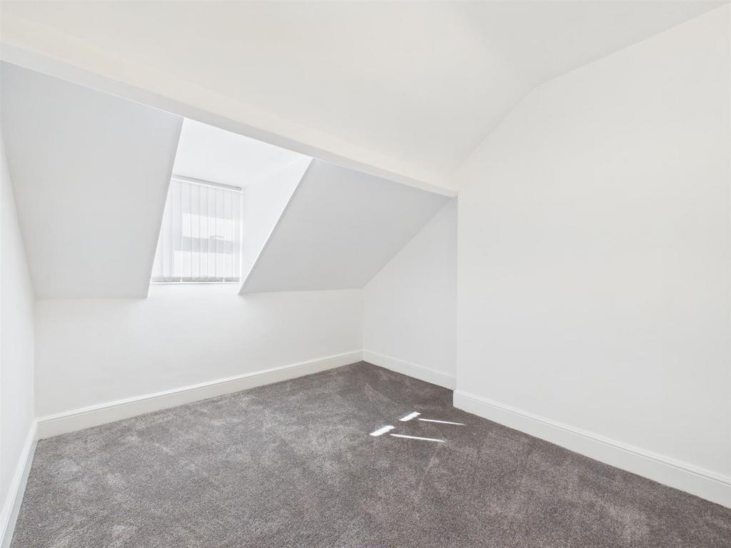 Bedroom: