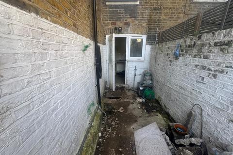 1 bedroom flat for sale, London W9