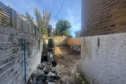 1 bedroom flat for sale, London W9