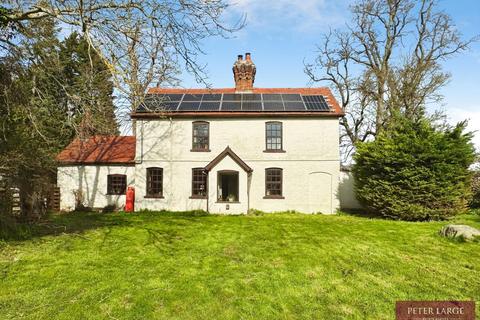 4 bedroom detached house for sale, Lower Denbigh Rd, St Asaph, Denbs LL17 0EP