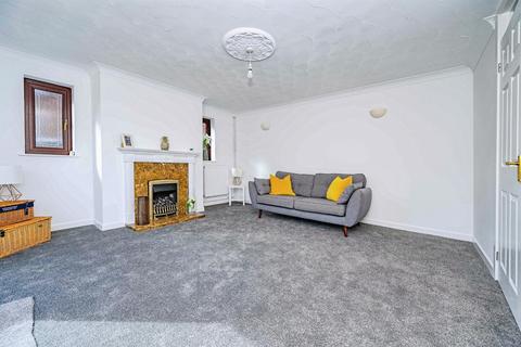 undefined, Almond Close, Luton