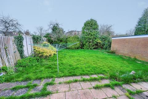 undefined, Almond Close, Luton