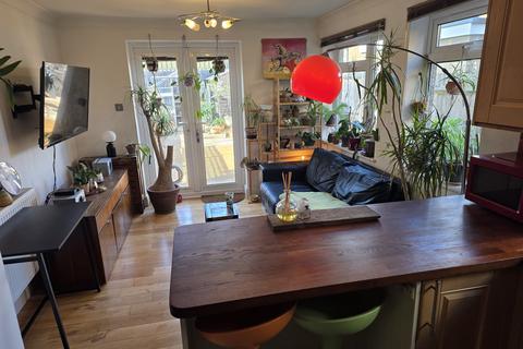 undefined, South Croydon CR2