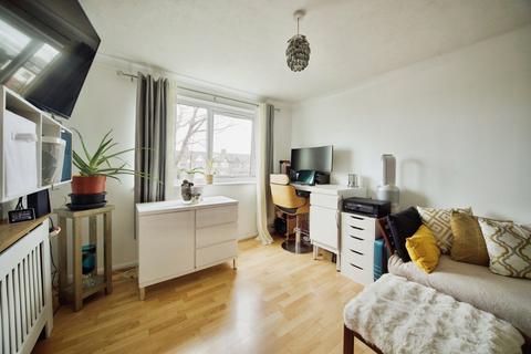 1 bedroom flat for sale, Westgate Court, Waltham Cross, EN8