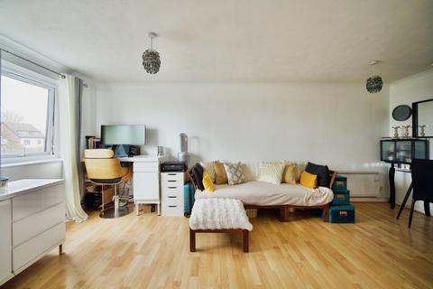 1 bedroom flat for sale, Westgate Court, Waltham Cross, EN8
