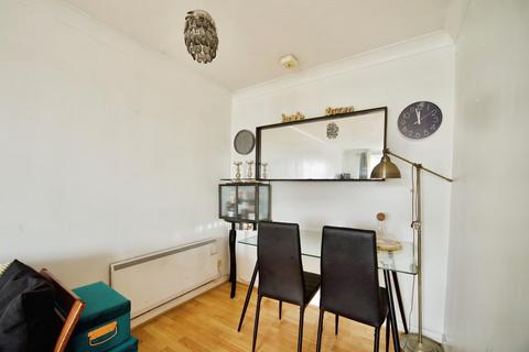 1 bedroom flat for sale, Westgate Court, Waltham Cross, EN8