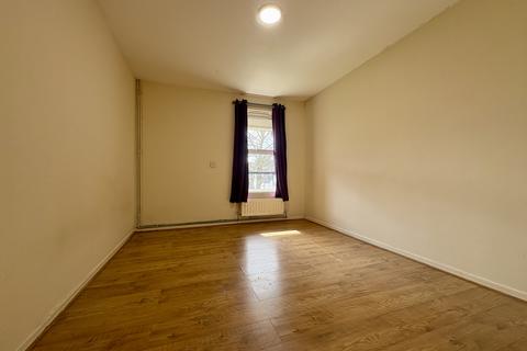 undefined, Hope Close, London, SE12