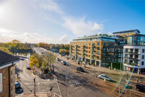 3 bedroom apartment for sale, Kew Bridge Road, Brentford, London, UK, TW8