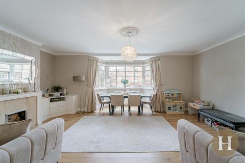 3 bedroom apartment for sale, Viceroy Close, Edgbaston, Birmingham, B5