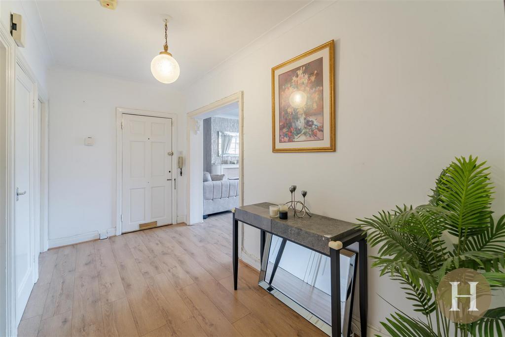 Hadleigh Estate Agents-13.jpg