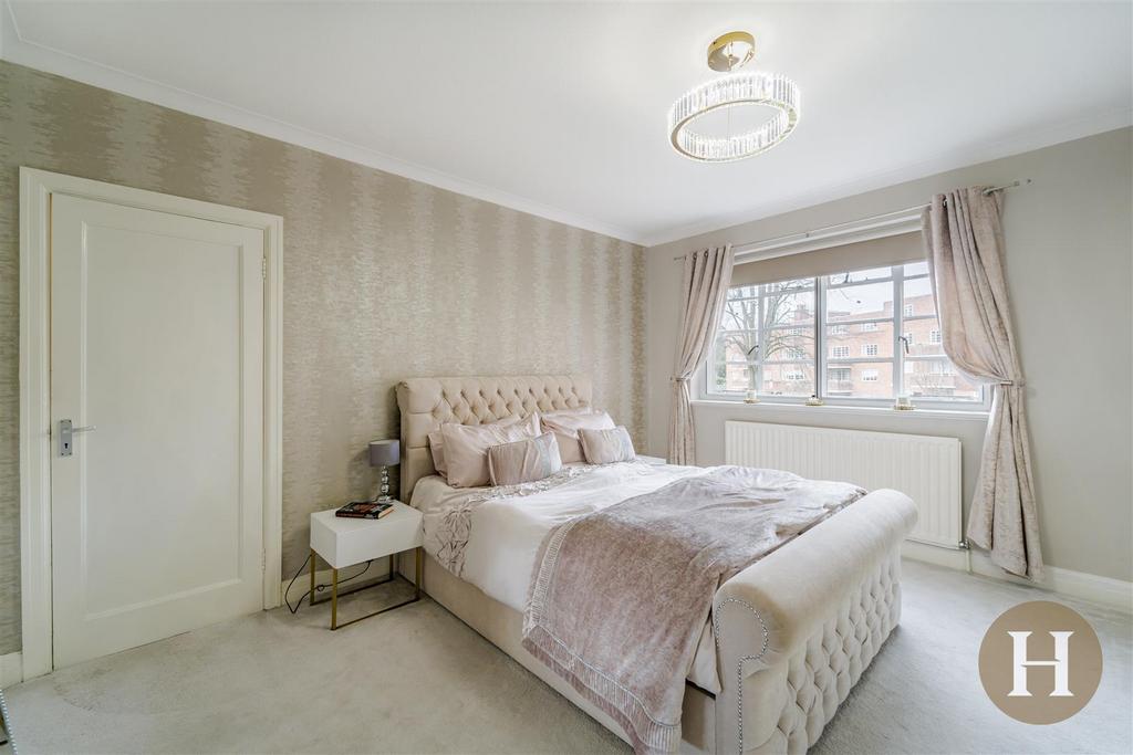 Hadleigh Estate Agents-19.jpg