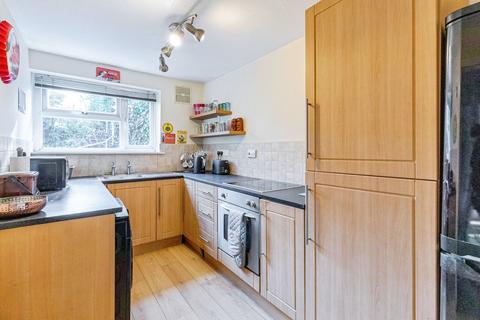1 bedroom ground floor flat for sale, The Rise, Northampton, NN2