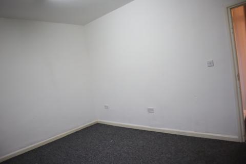 2 bedroom flat to rent, Melton Road, Leicester LE4