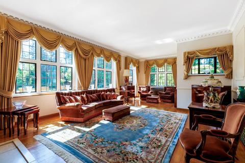 undefined, Wellington Avenue, Virginia Water, GU25