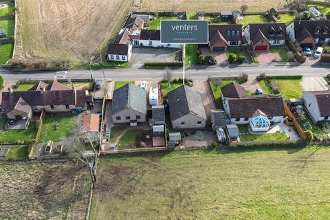 3 bedroom detached bungalow for sale, Burnbank, Star, Glenrothes