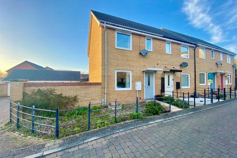 2 bedroom end of terrace house for sale, Tabor Court, Hampton Centre, Peterborough