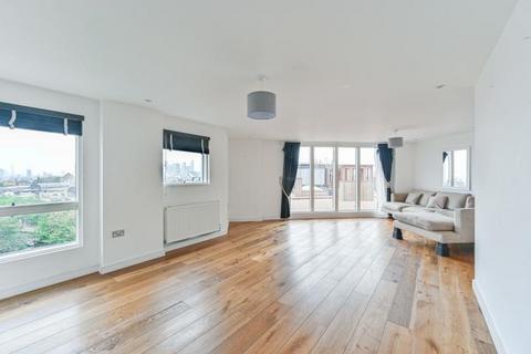 3 bedroom flat for sale, Seren Park Gardens, London, SE3