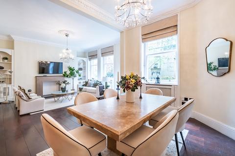 3 bedroom flat for sale, Campden Hill Court, Campden Hill Road, London, W8