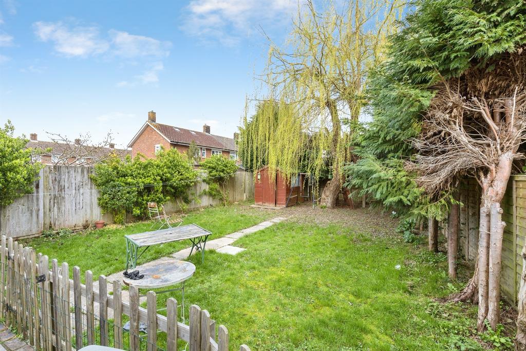 House in Crawley - View 2